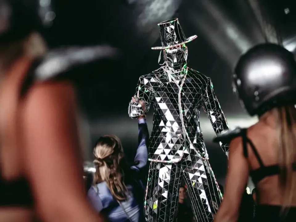 Manuel Robot Show