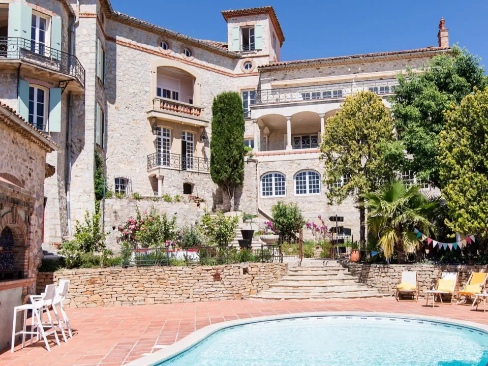 Le Château des Costes