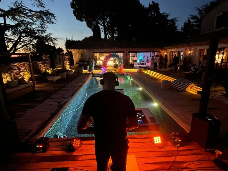 DJ VAL 
