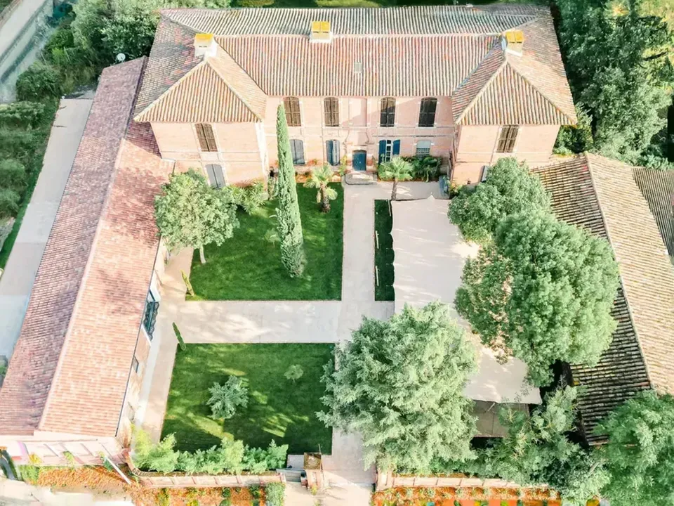 CHÂTEAU LATOURNELLE