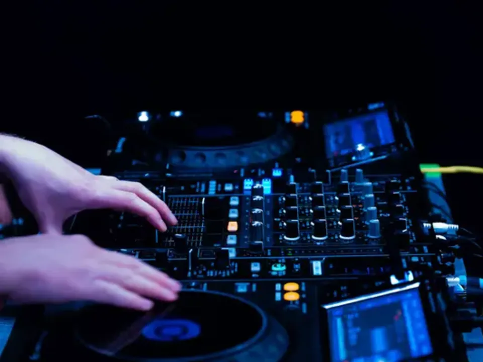 KARA DJ SING 