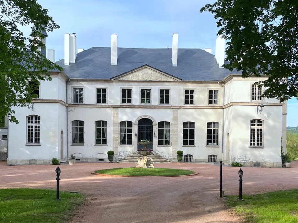 Chateau de Charmeil