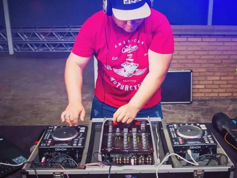 DJ FRAY