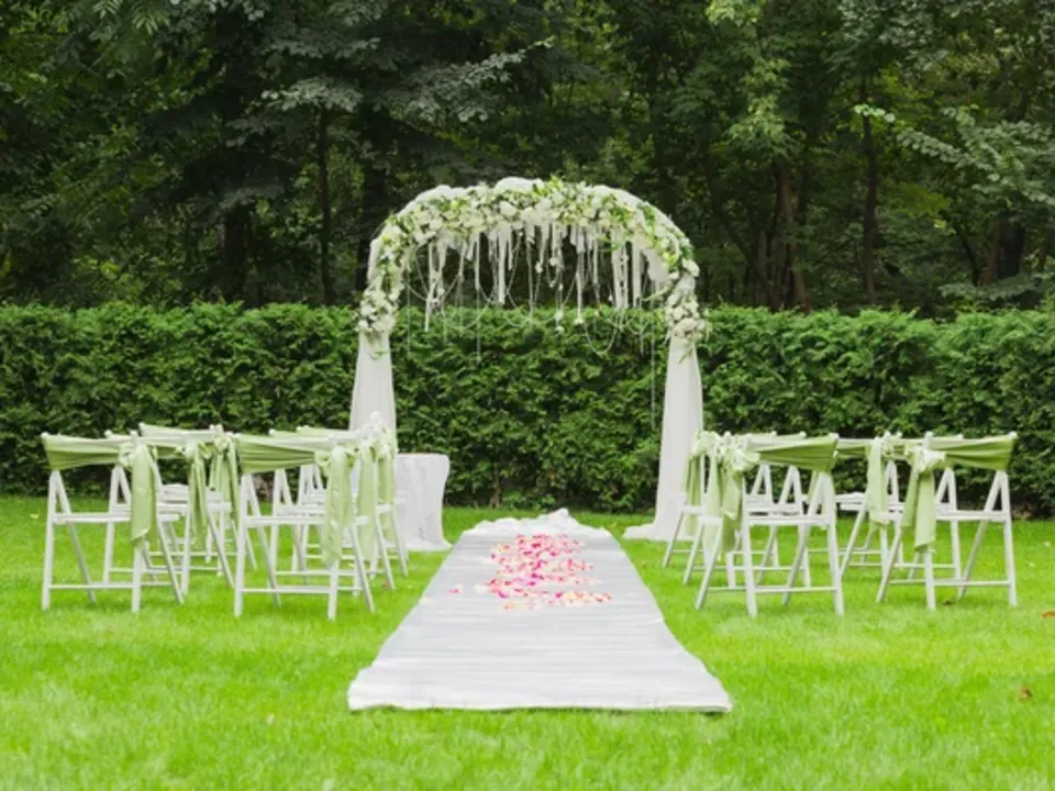 AGENCE SOMEWHERE WEDDINGS & EVENTS