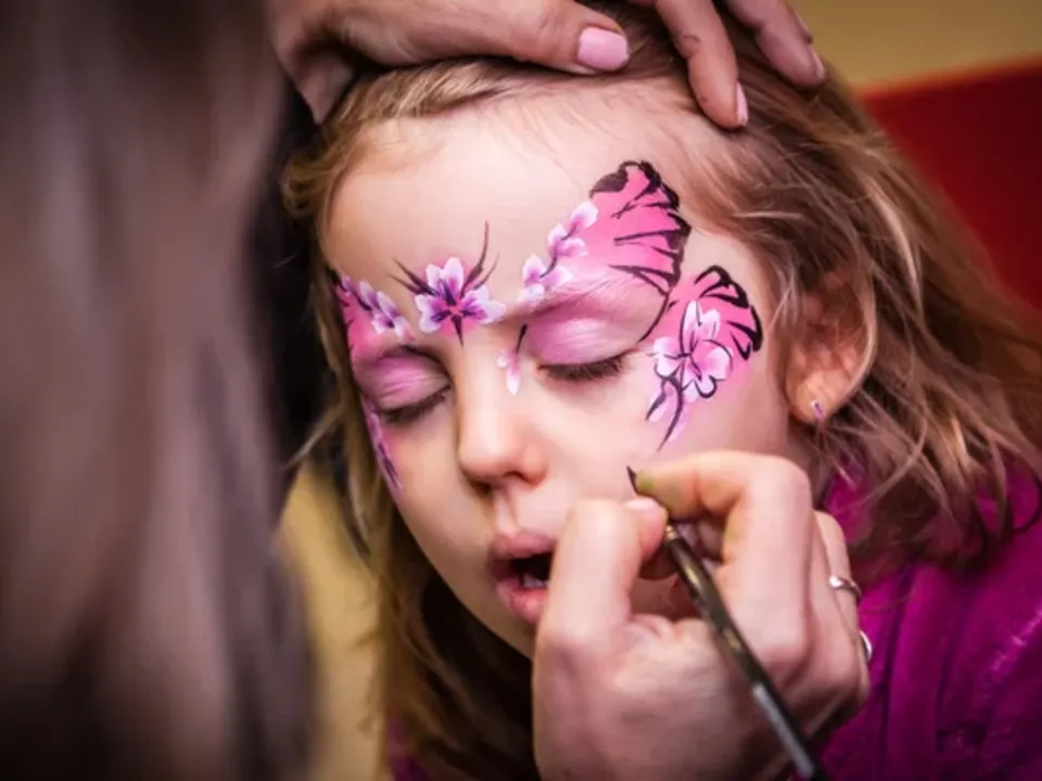 CRUIZZYFACEBODYPAINT