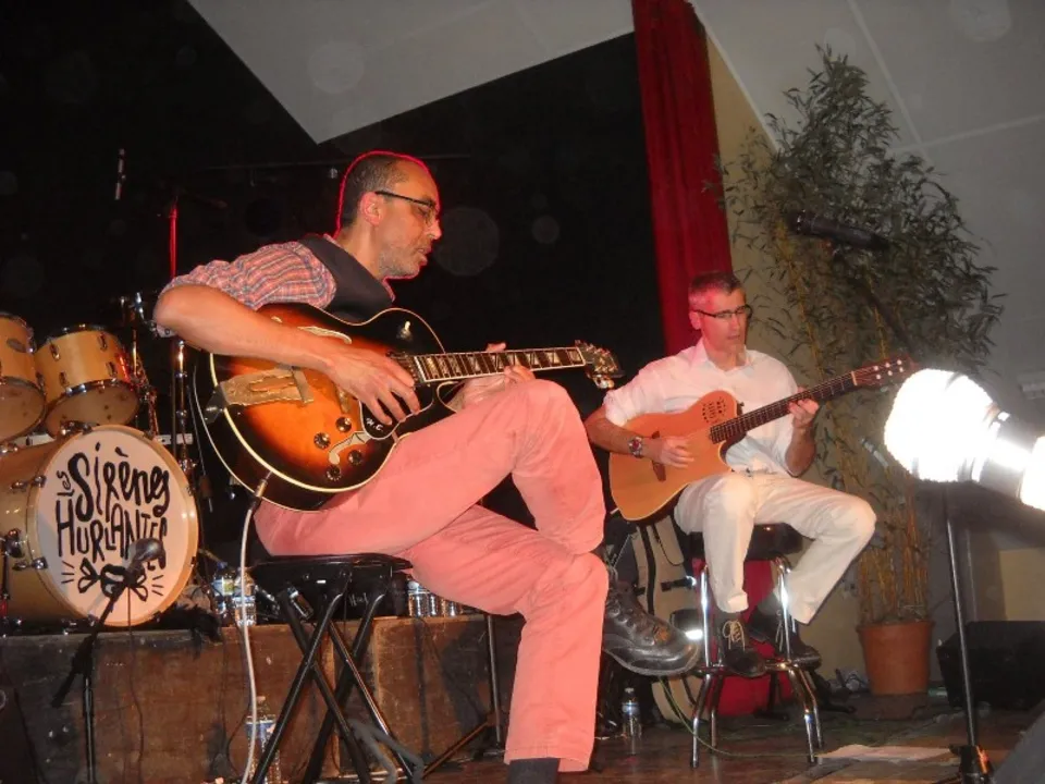TWO FOR THE ROAD, DUO DE GUITARISTES DE JAZZ