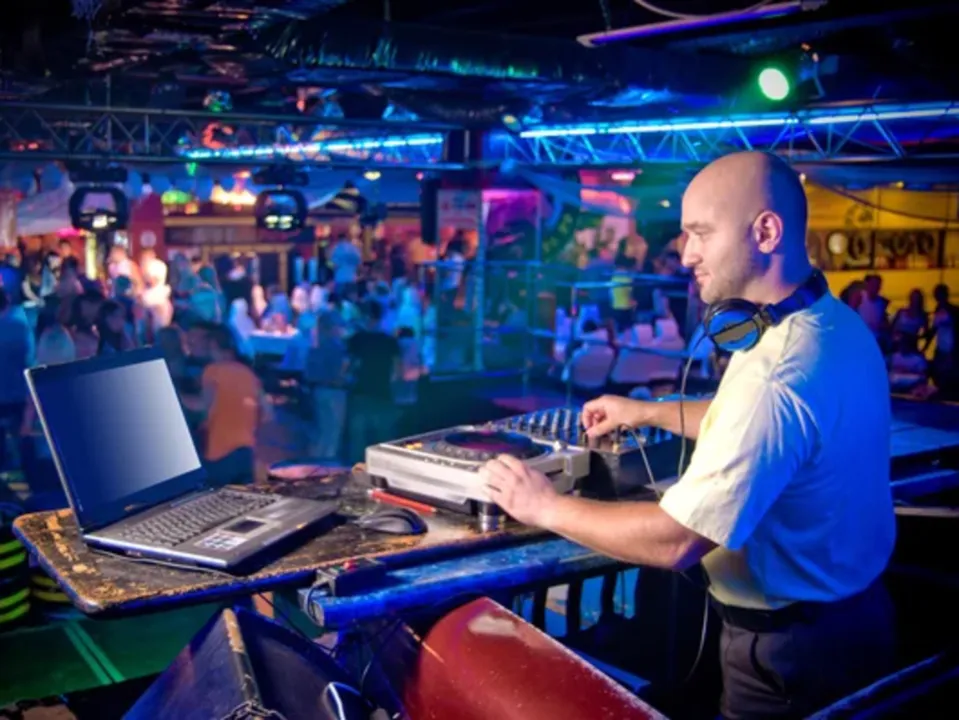 DJ JS