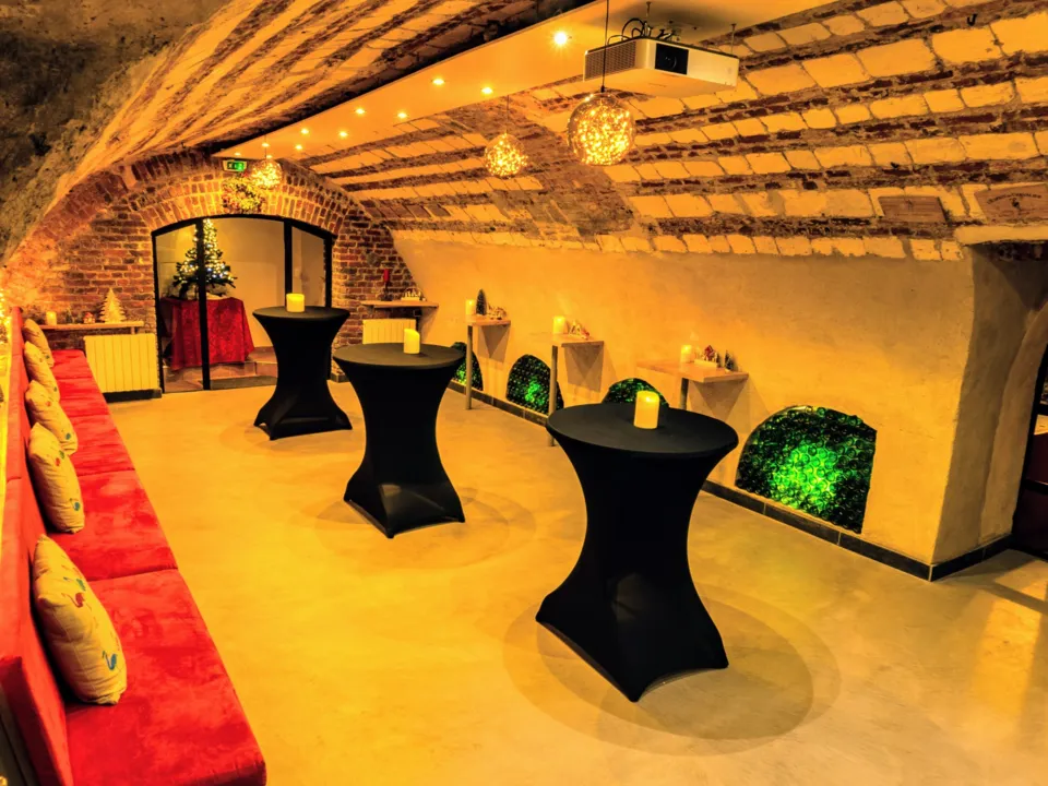 LE CAVEAU DES ARCADES
