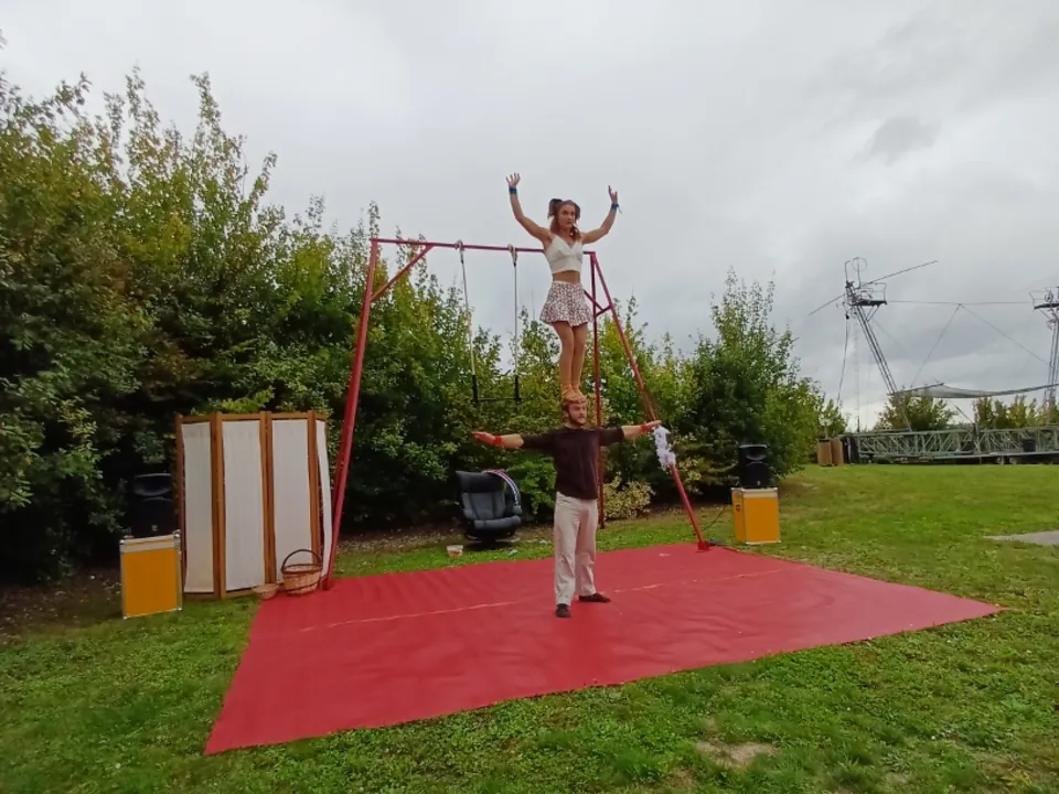 CIE LES ACROBATES AMOUREUX