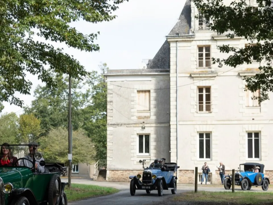 LE CHATEAU DE NOIRBREUIL