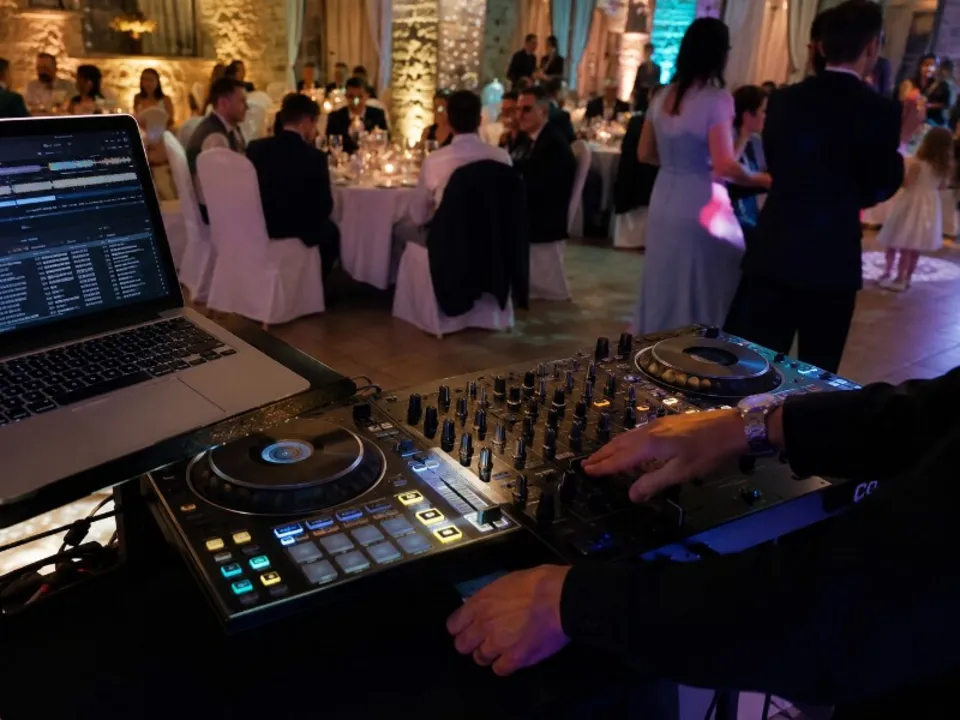 TIME TO DANCE
