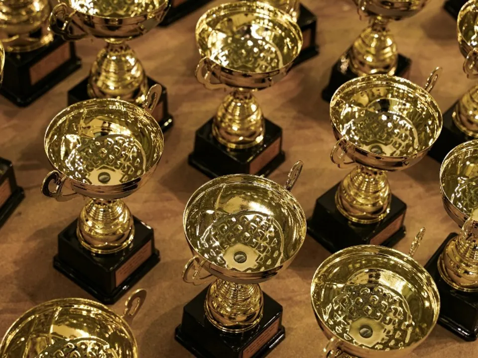 MAGASIN DE TROPHÉES DURABLES - SUSTAIN AWARDS