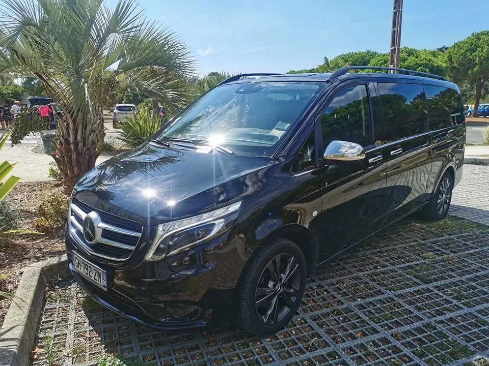 LUXURY CAR