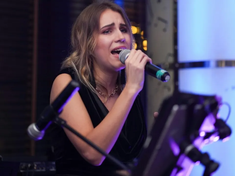 LESLIE SKY