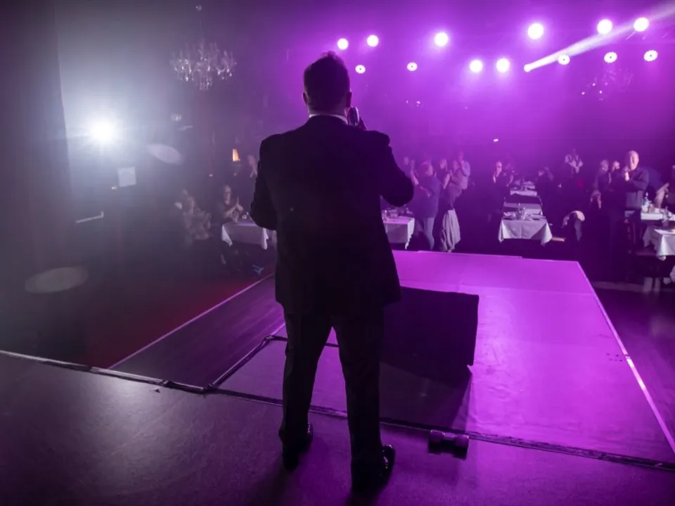 DAVID DECOEN CHANTEUR CROONER