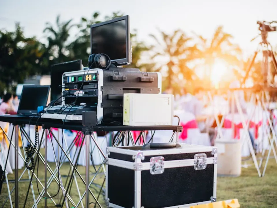 DJ FIESTA