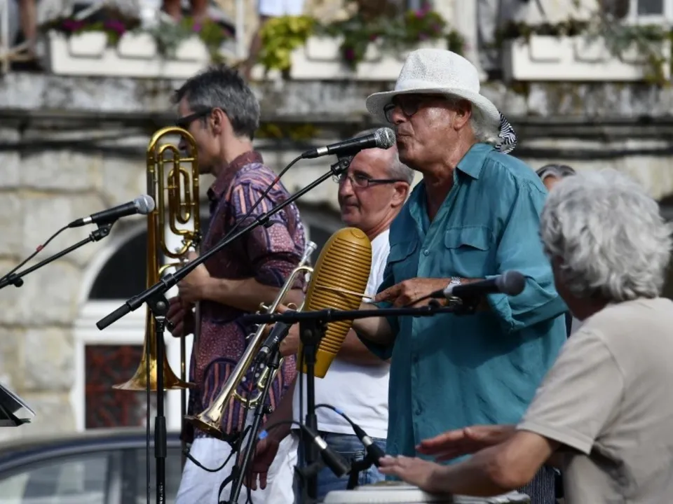 ORCHESTRE DE SALSA LA LECANICA