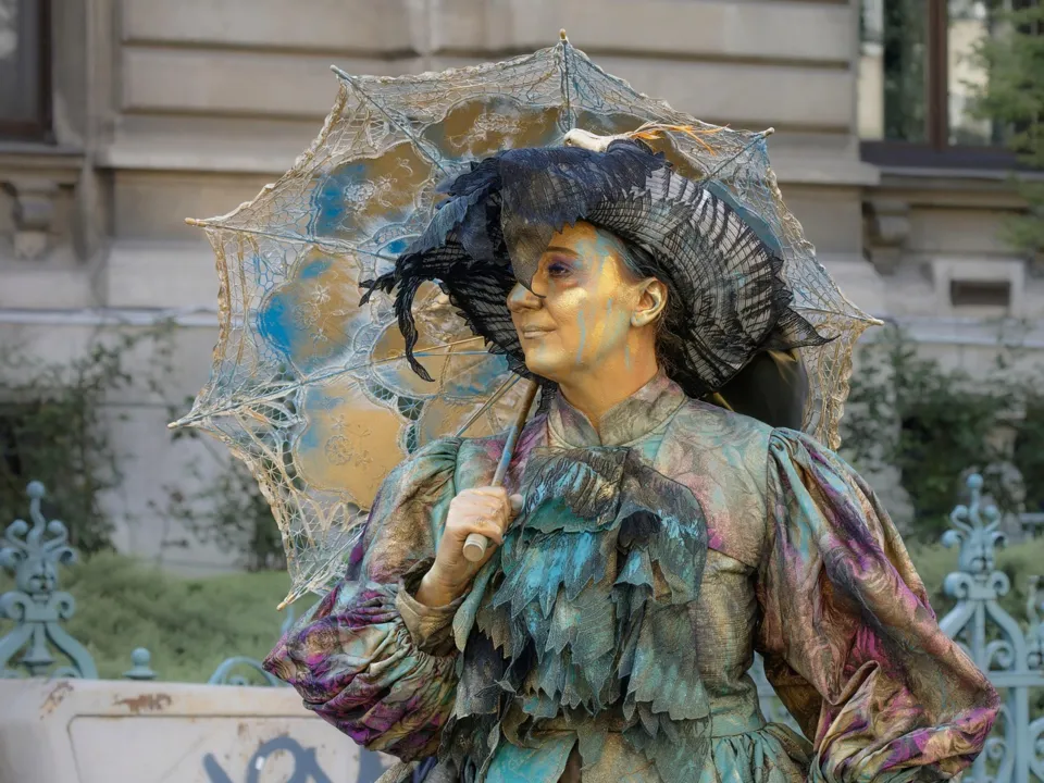 Numéro burlesque et comique avec Mme Doubtfire