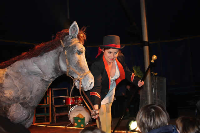 LE BONHEUR EST DANS LE CIRQUE