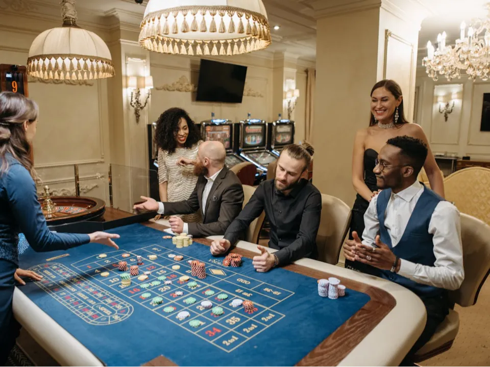 DIAMONDS FUN CASINO / CASINO FACTICE