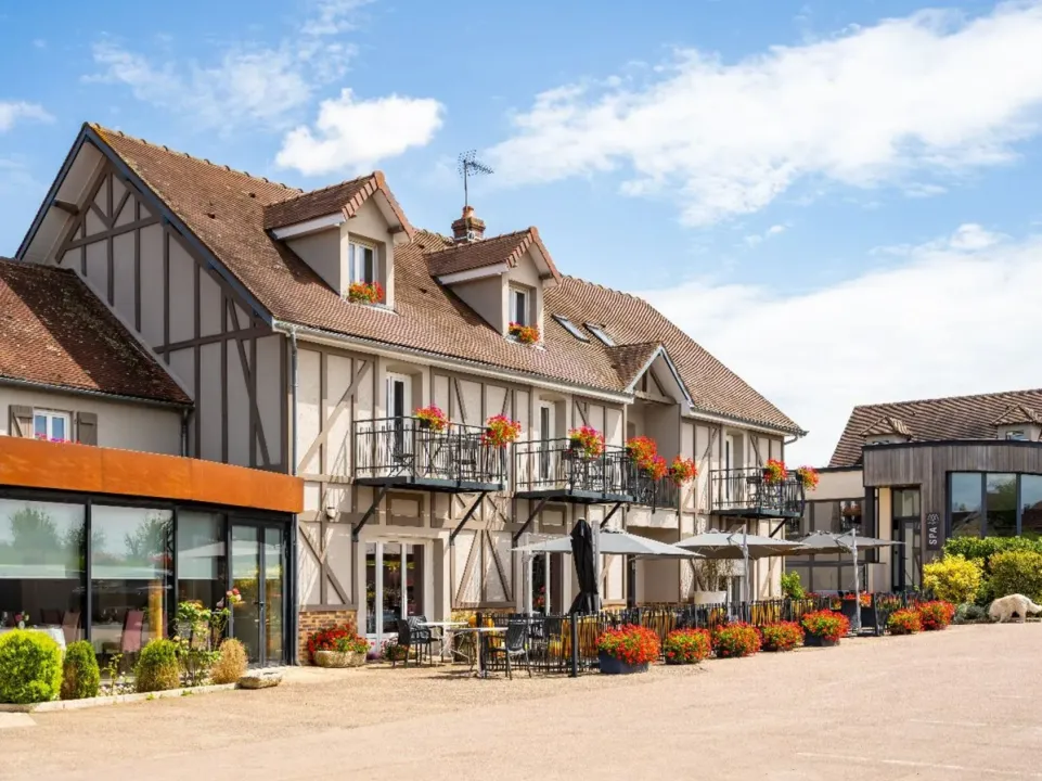 AUX MAISONS