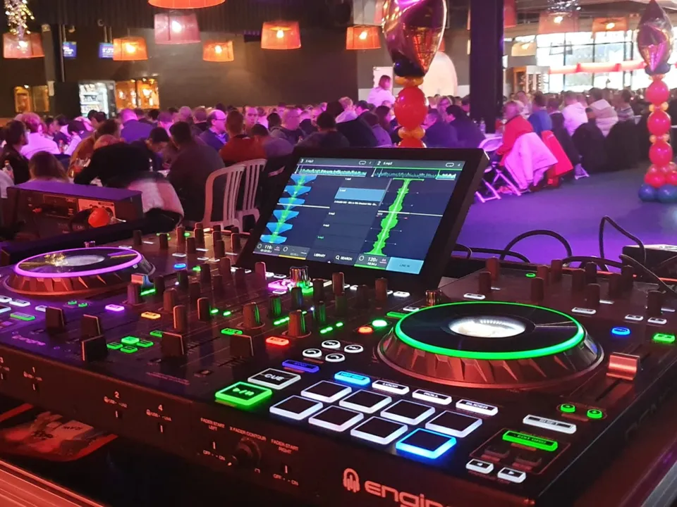 MUSIC & LIGHTS EVENTS