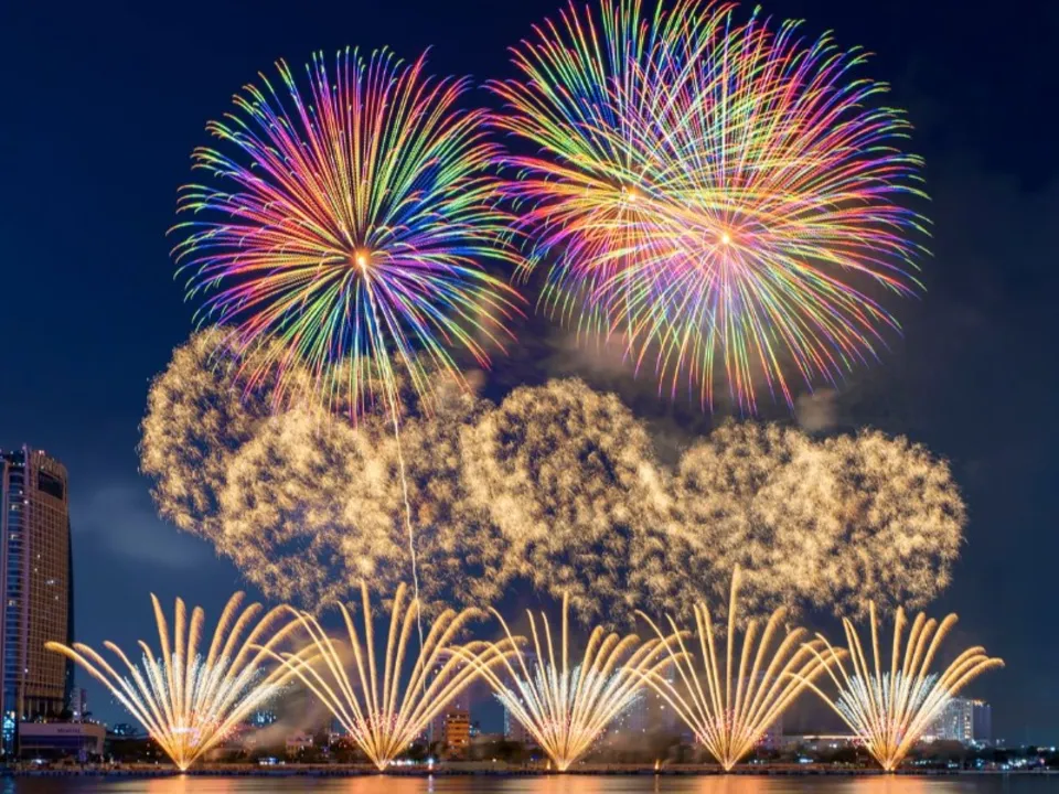 LES FEUX D'ARTIFICE PHIL EVENTS