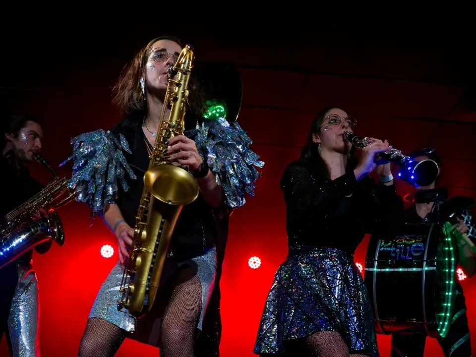 ETOILE DE NUIT OU SWING-LATINO 