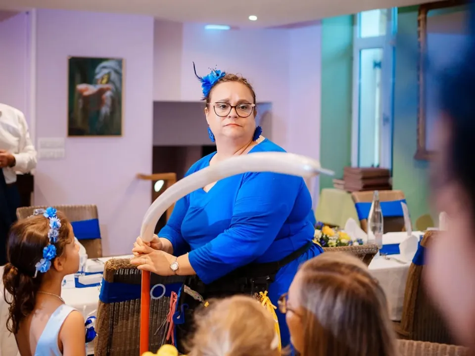 JESSICA MAGICIENNE VENTRILOQUE