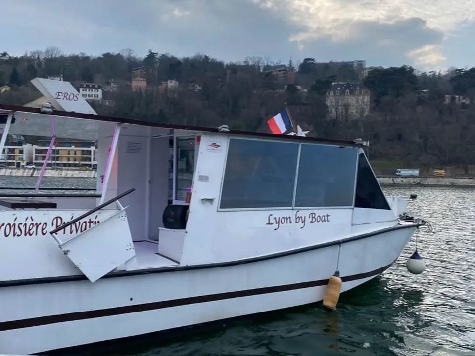 lyon by boat