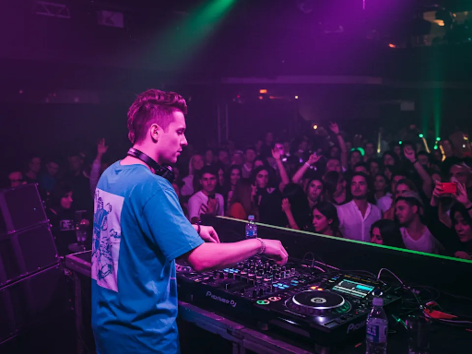 GDj-Sono