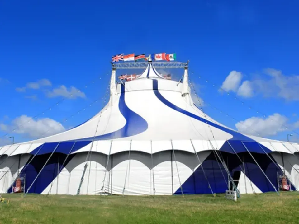 CHAPITEAU TYPE CIRQUE