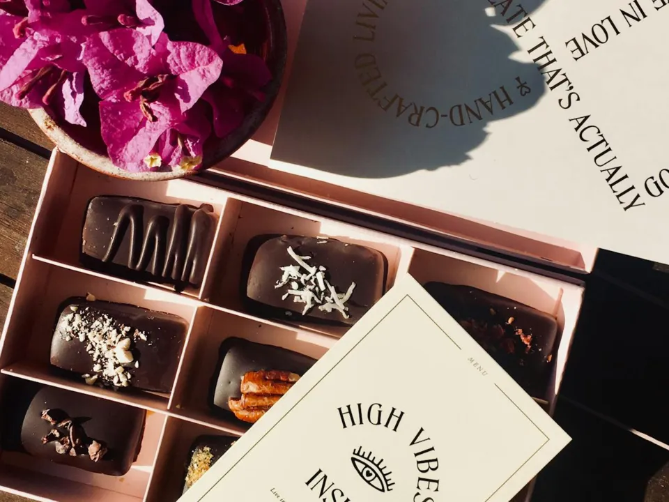 AUX PLAISIRS D'UN JOUR