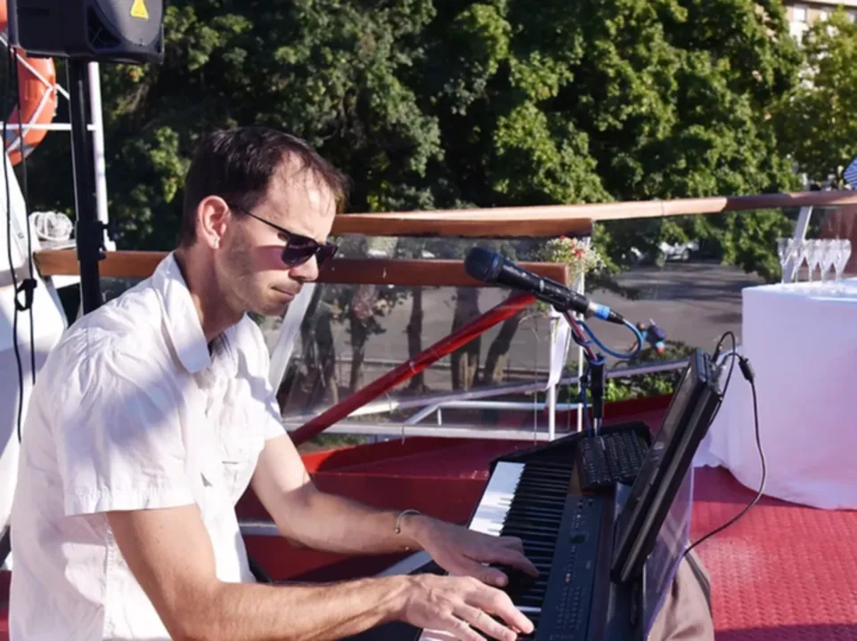 Sébastien Fillion - DJ Pianiste chanteur
