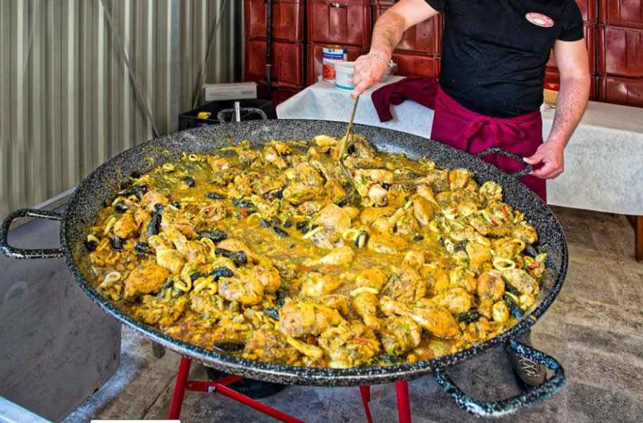 Authentic paella