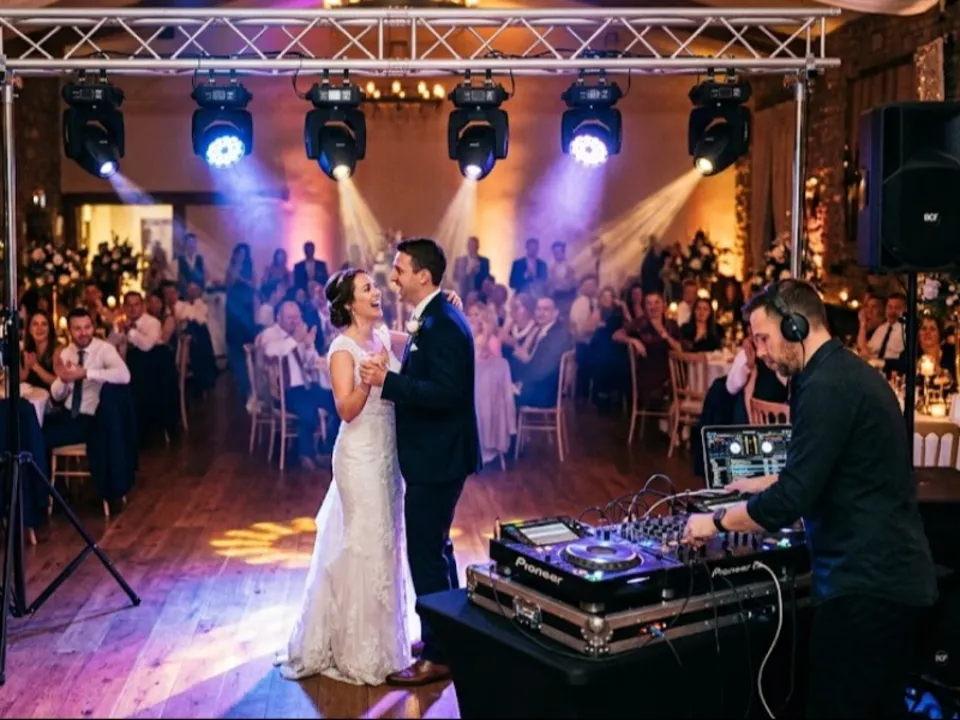 SOUND LIGHT ANIMATION