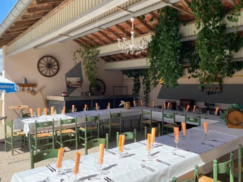 Le Mont d'Est - Bar, Brasserie, Restaurant