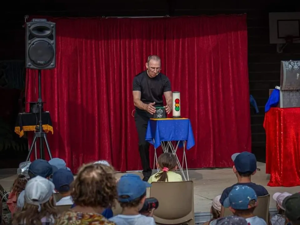 DAVID SANTINI MAGICIEN