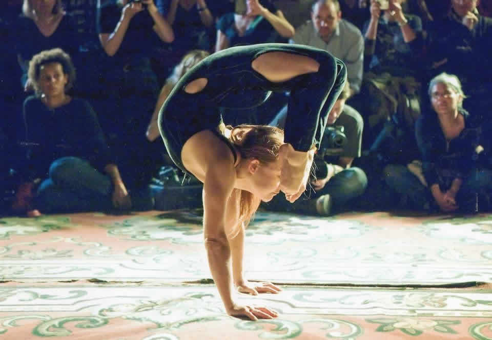 SISSI CONTORSION