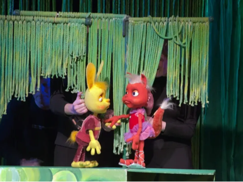 ET TROIS PTITS POINTS COMPAGNIE