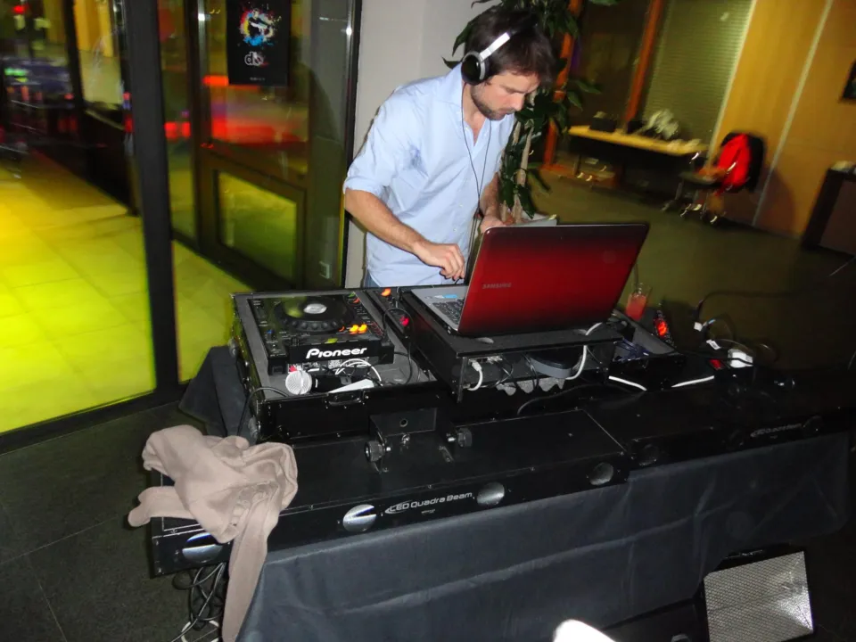 YOURYDJ