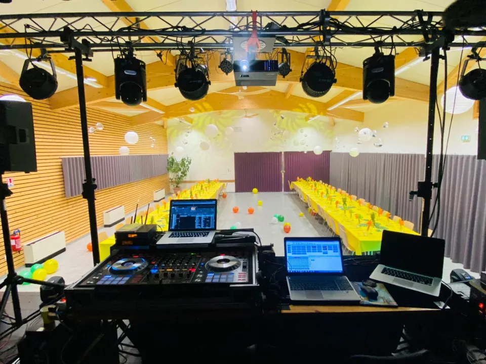 DISCO DANCEFLOOR