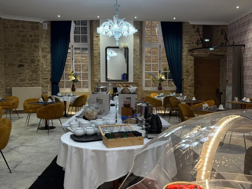 HÔTEL LE CHÂTEAU FORT