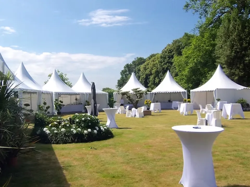 ABRI ET CHAPITEAUX DE LYON 