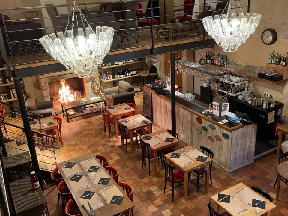 LE BISTROT DES ÉCURIES