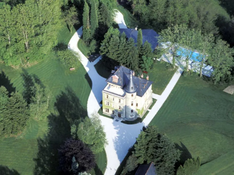 CHÂTEAU DE LA TOUR DU PUITS