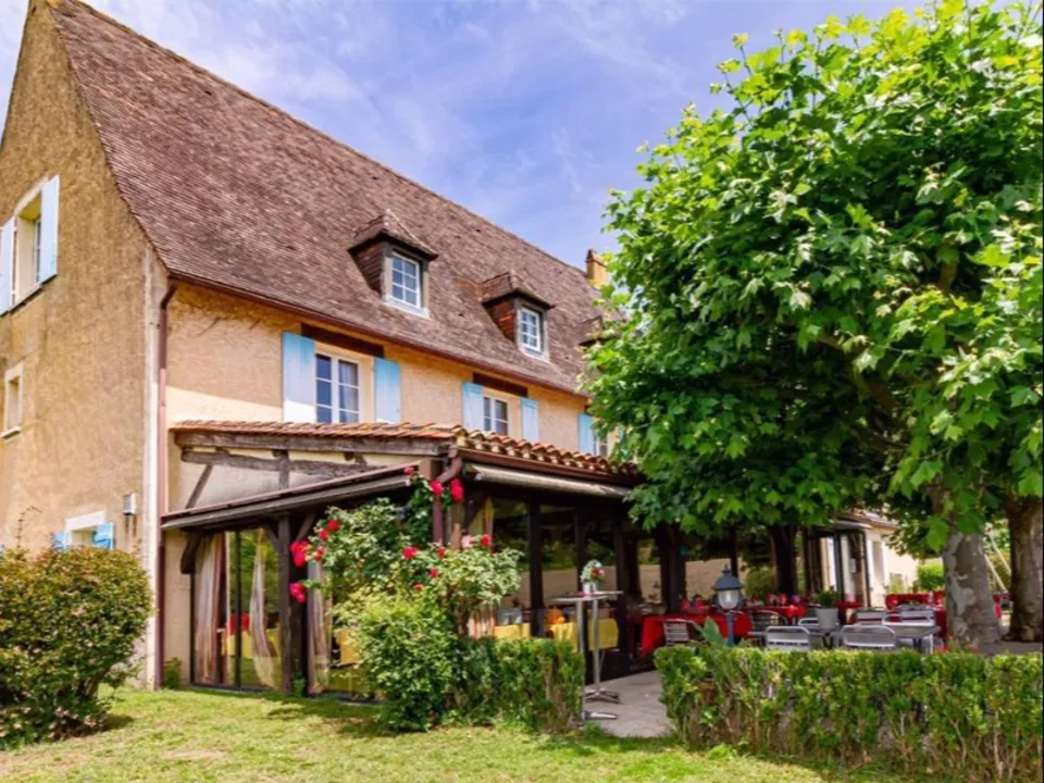 HÔTEL & RESTAURANT - LE RELAIS DES 5 CHÂTEAUX