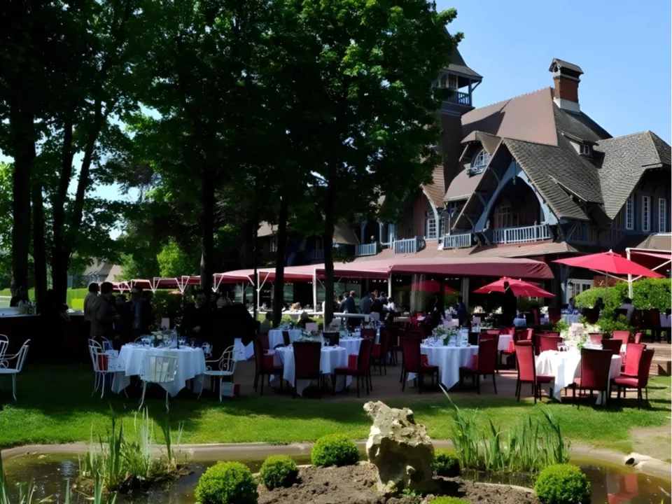 PARIS COUNTRY CLUB- LE HARAS DE JARDY