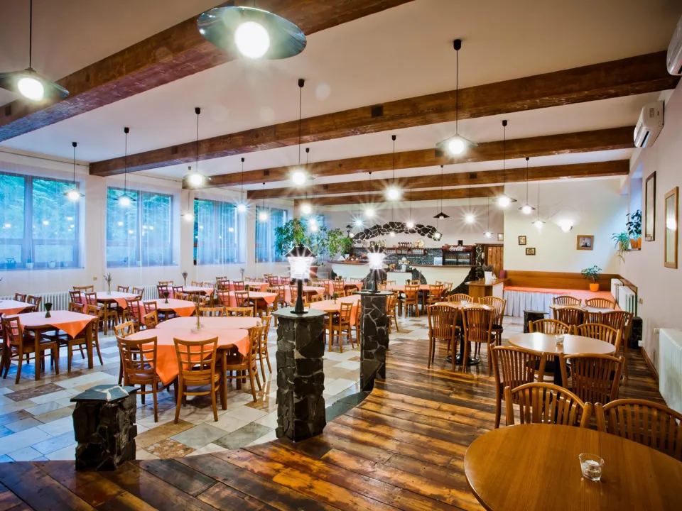 RESTAURANT DAO NGUYEN