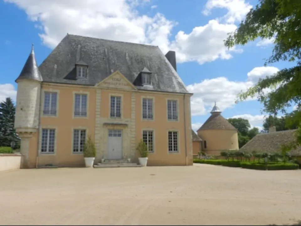 CHÂTEAU DE HAUT ECLAIR